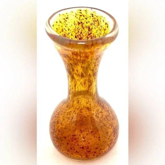 Artisan Made Hand Blown Glass Flower Bud Vase​ - Picture 4 of 4